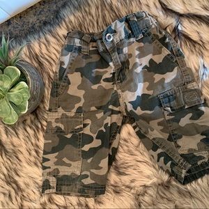 3T toddler boy Camo cargo shorts
